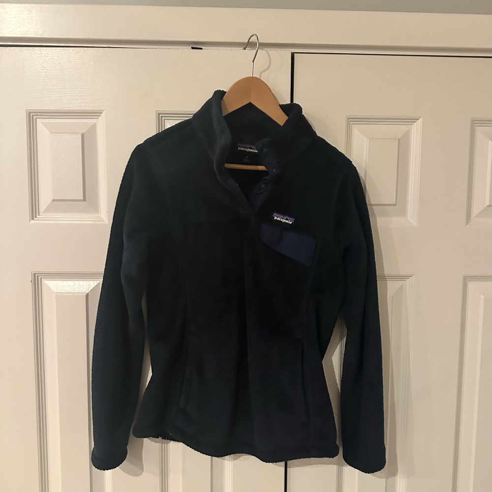 Women’s Patagonia Navy Fleece (Size S)